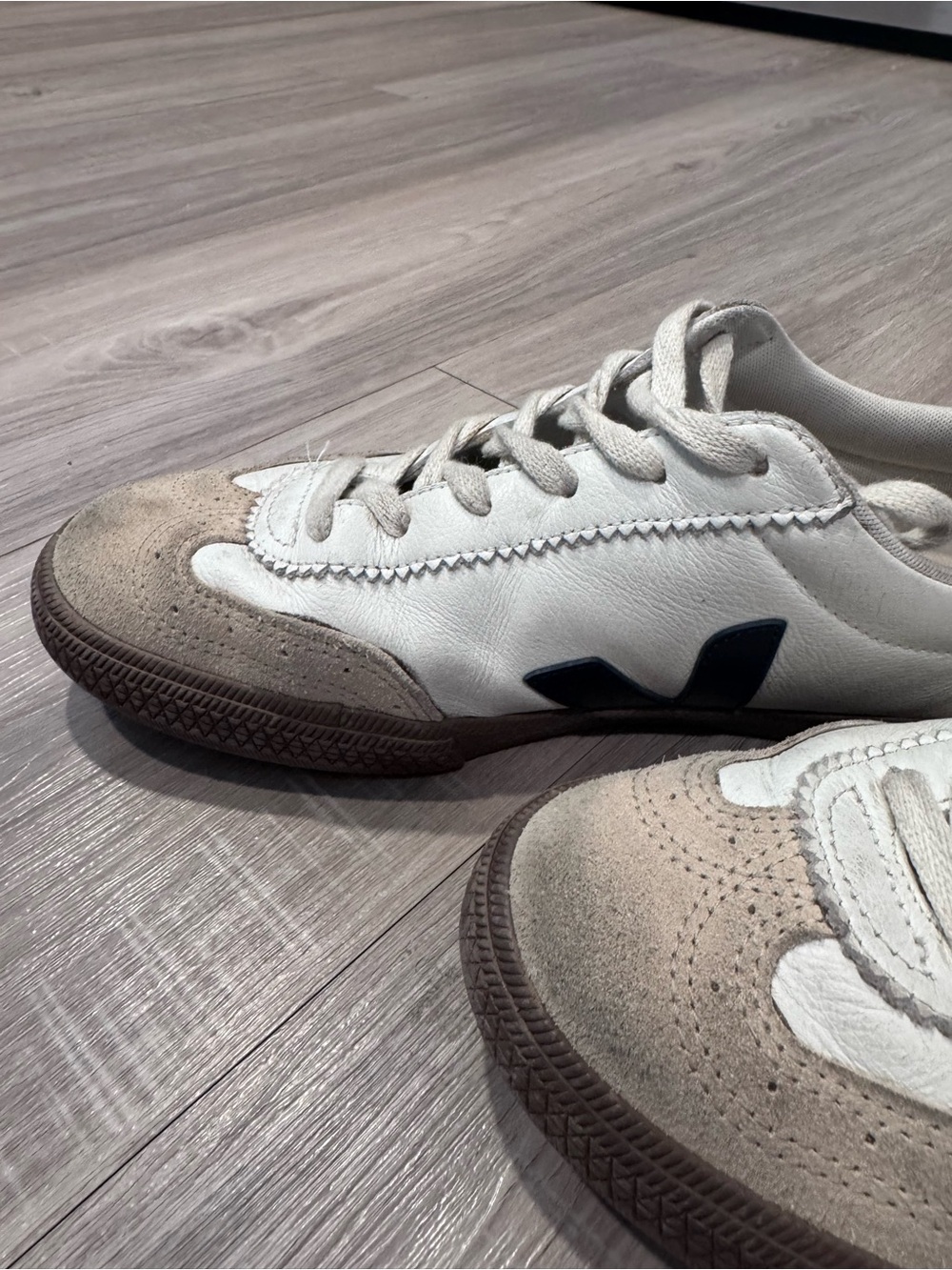 Veja Volley O.T. Sneaker (Women) - Picture 9 of 13